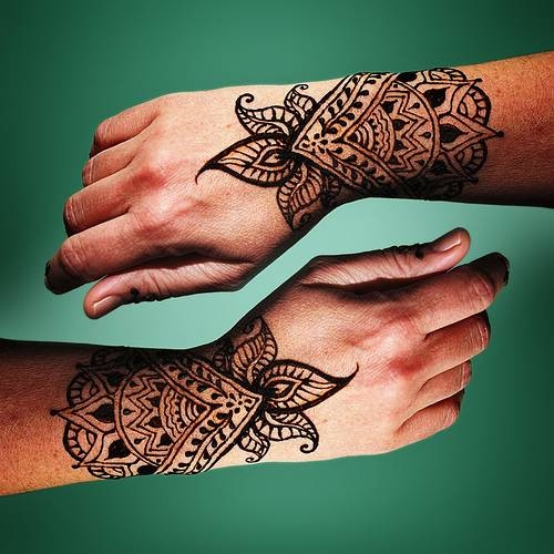 Henna tattoo is the coolest fashionable and the most popular temporary 